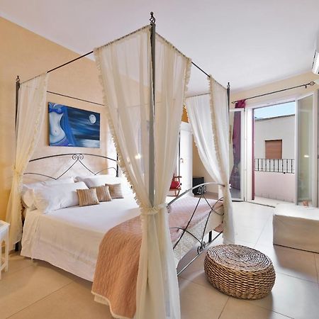 Bed and Breakfast Adua Art Кастріньяно-дель-Капо Екстер'єр фото