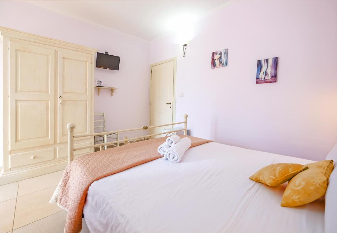 Bed and Breakfast Adua Art Кастріньяно-дель-Капо Екстер'єр фото