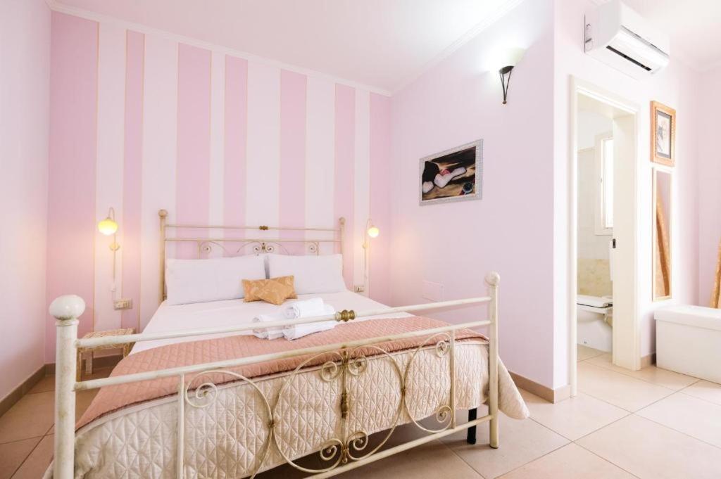 Bed and Breakfast Adua Art Кастріньяно-дель-Капо Екстер'єр фото